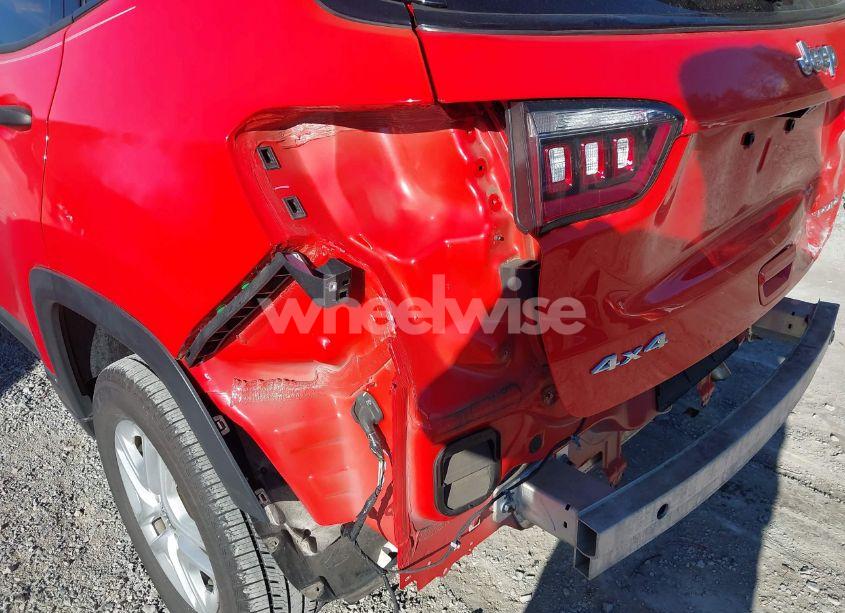 Photo 18 of 2018 Jeep Compass SPORT 4X4 (VIN 3C4NJDABXJT213536)