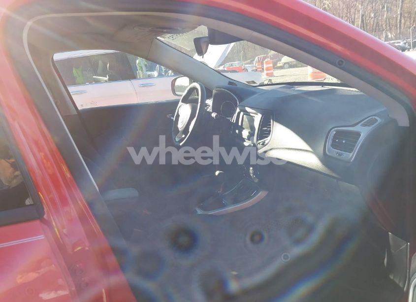 Photo 5 of 2018 Jeep Compass SPORT 4X4 (VIN 3C4NJDABXJT213536)