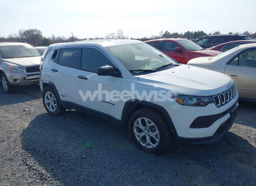 2024 Jeep Compass SPORT 4X4 (VIN 3C4NJDAN4RT108867) main photo