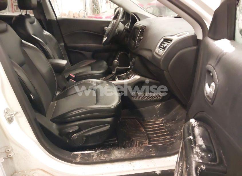 Photo 5 of 2017 Jeep New COMPASS LATITUDE 4X4 (VIN 3C4NJDBB0HT651975)