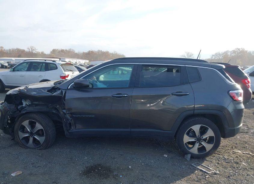 Photo 14 of 2017 Jeep New COMPASS LATITUDE 4X4 (VIN 3C4NJDBB0HT665469)