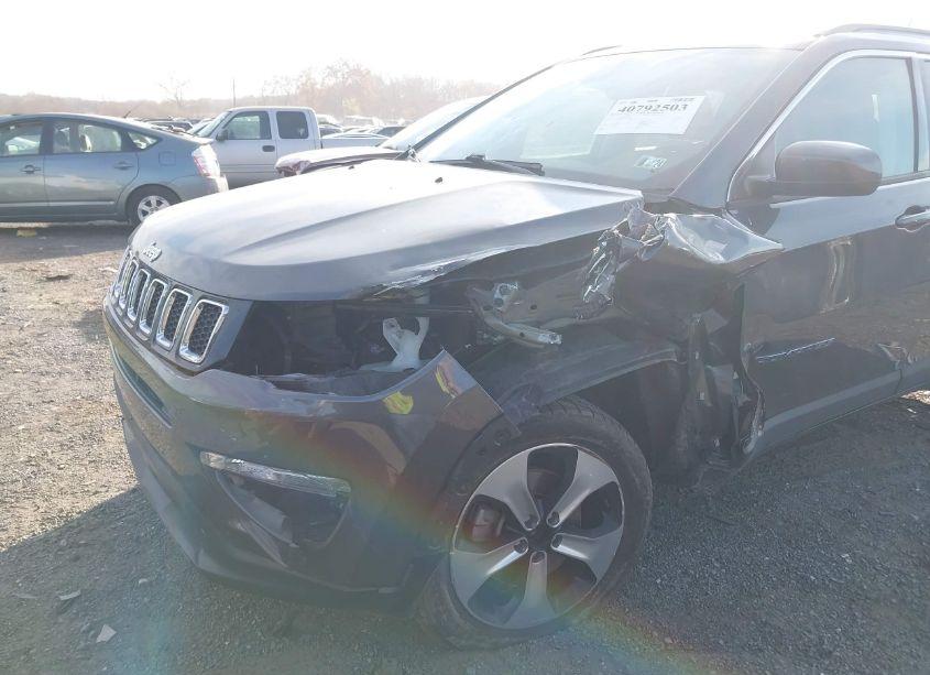 Photo 6 of 2017 Jeep New COMPASS LATITUDE 4X4 (VIN 3C4NJDBB0HT665469)