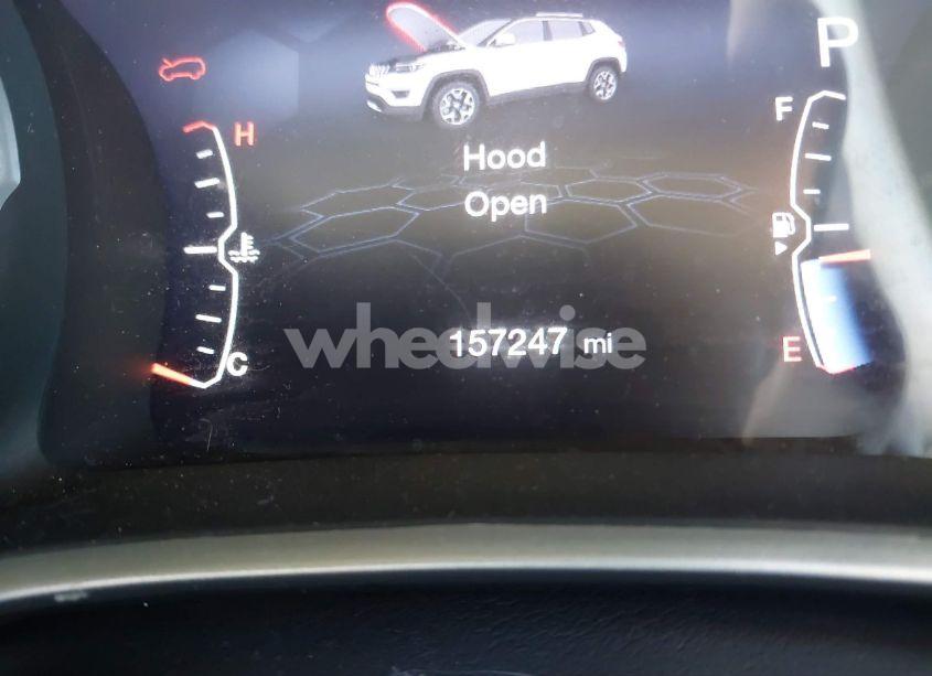 Photo 15 of 2018 Jeep Compass LATITUDE 4X4 (VIN 3C4NJDBB0JT114948)