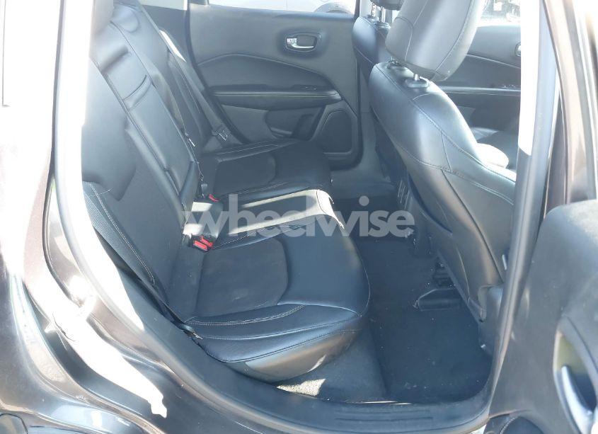 Photo 8 of 2018 Jeep Compass LATITUDE 4X4 (VIN 3C4NJDBB0JT114948)