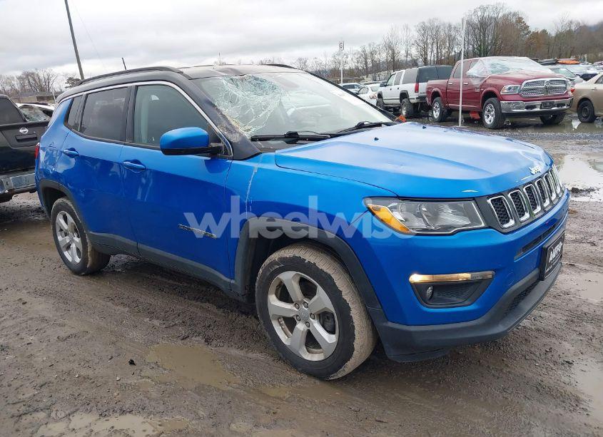 2018 Jeep Compass LATITUDE 4X4 (VIN 3C4NJDBB0JT168122) main photo