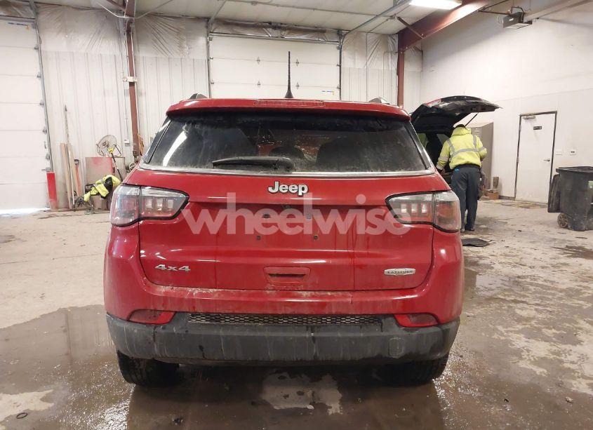 Photo 16 of 2018 Jeep Compass LATITUDE 4X4 (VIN 3C4NJDBB0JT191044)