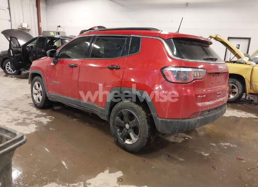 Photo 3 of 2018 Jeep Compass LATITUDE 4X4 (VIN 3C4NJDBB0JT191044)