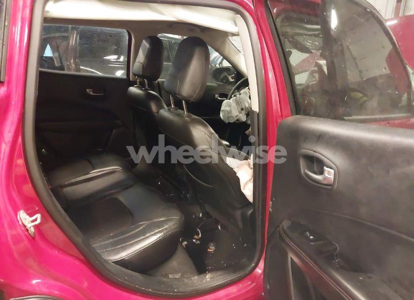 Photo 8 of 2018 Jeep Compass LATITUDE 4X4 (VIN 3C4NJDBB0JT191044)