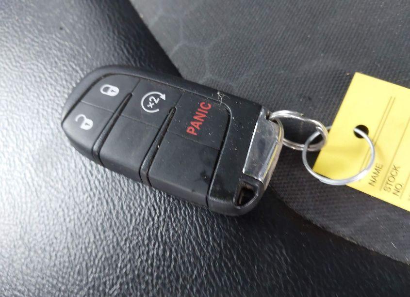 Photo 11 of 2018 Jeep Compass LATITUDE 4X4 (VIN 3C4NJDBB0JT191142)