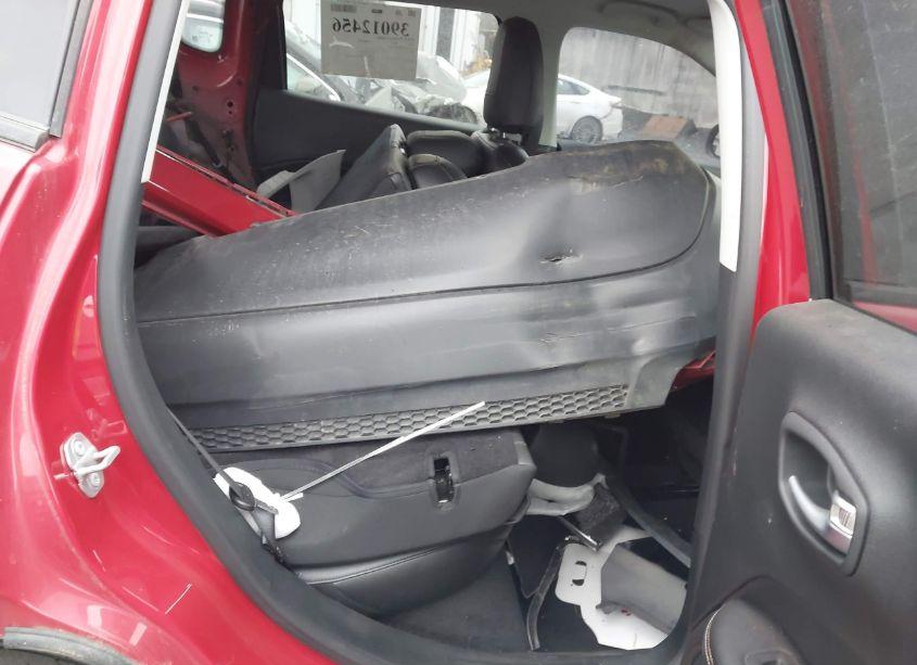 Photo 8 of 2018 Jeep Compass LATITUDE 4X4 (VIN 3C4NJDBB0JT191142)