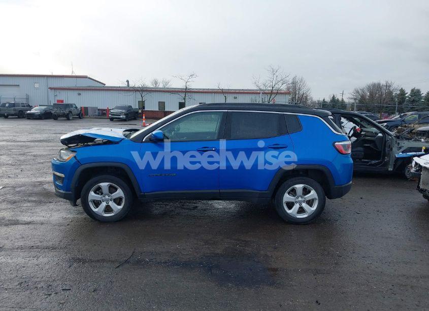Photo 14 of 2018 Jeep Compass LATITUDE 4X4 (VIN 3C4NJDBB0JT192081)
