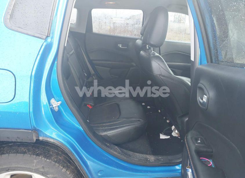 Photo 8 of 2018 Jeep Compass LATITUDE 4X4 (VIN 3C4NJDBB0JT192081)