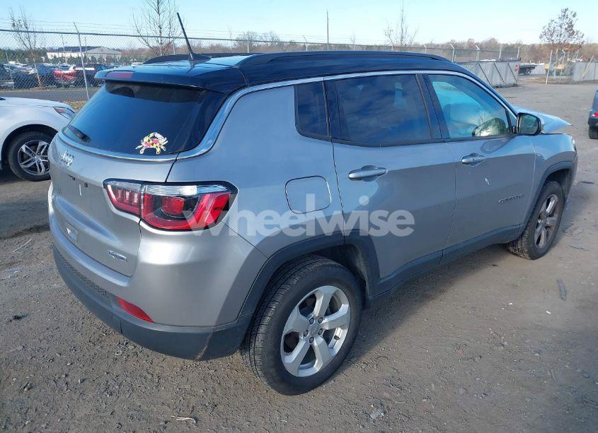 Photo 4 of 2018 Jeep Compass LATITUDE 4X4 (VIN 3C4NJDBB0JT238489)