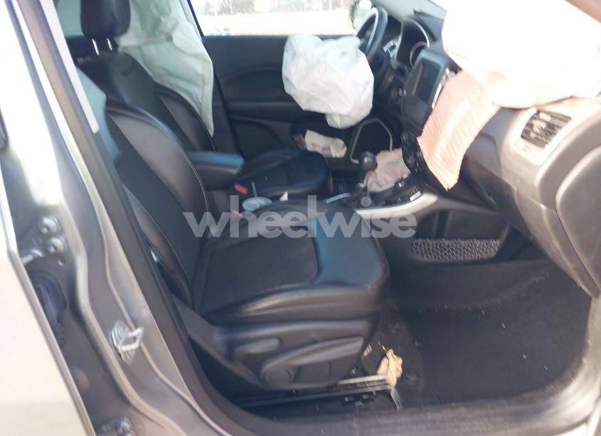 Photo 5 of 2018 Jeep Compass LATITUDE 4X4 (VIN 3C4NJDBB0JT238489)