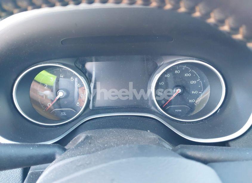 Photo 7 of 2018 Jeep Compass LATITUDE 4X4 (VIN 3C4NJDBB0JT238489)