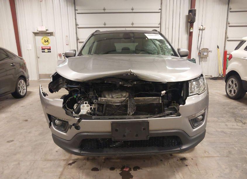 Photo 13 of 2018 Jeep Compass LATITUDE 4X4 (VIN 3C4NJDBB0JT256913)