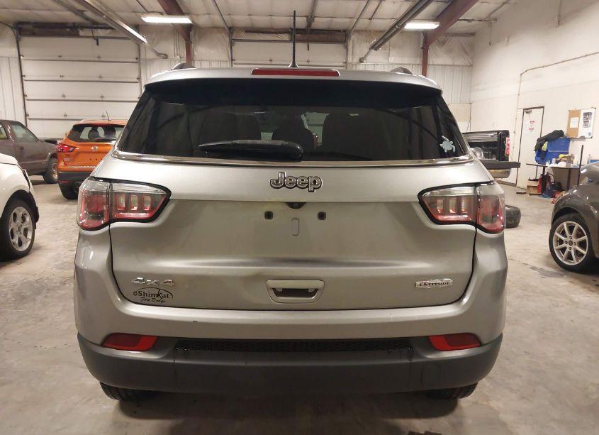 Photo 17 of 2018 Jeep Compass LATITUDE 4X4 (VIN 3C4NJDBB0JT256913)