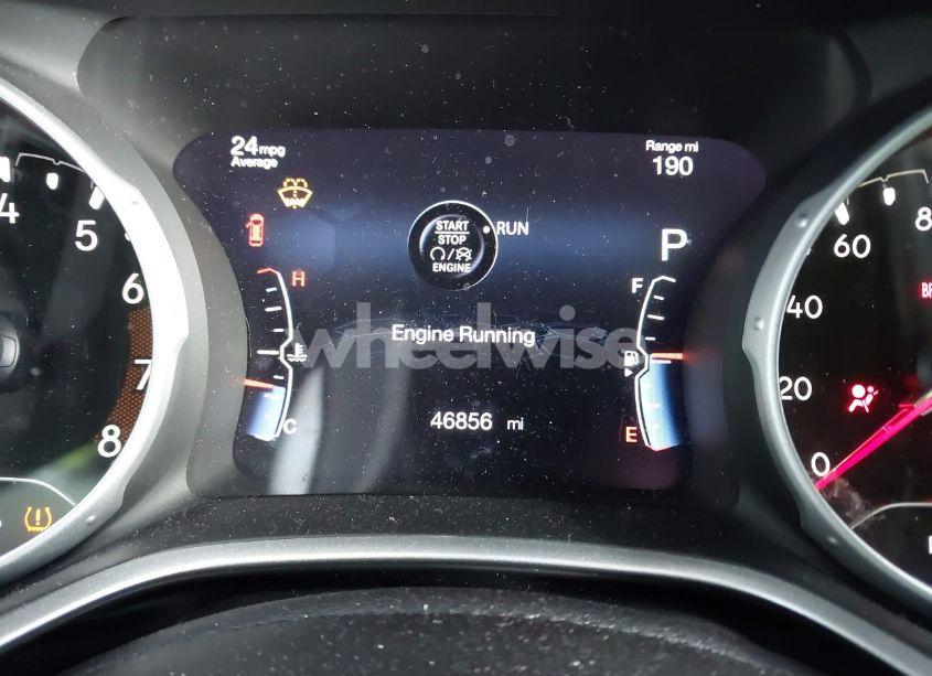 Photo 15 of 2018 Jeep Compass LATITUDE 4X4 (VIN 3C4NJDBB0JT262078)