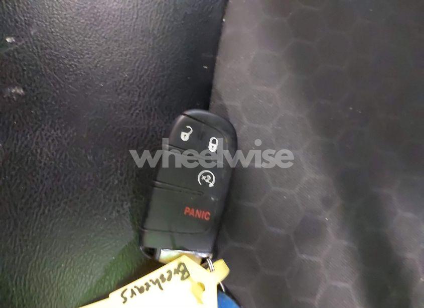 Photo 10 of 2018 Jeep Compass LATITUDE 4X4 (VIN 3C4NJDBB0JT264350)