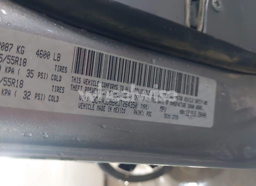 Photo 8 of 2018 Jeep Compass LATITUDE 4X4 (VIN 3C4NJDBB0JT264350)