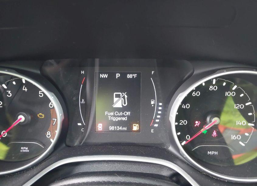 Photo 7 of 2018 Jeep Compass LATITUDE 4X4 (VIN 3C4NJDBB0JT308038)