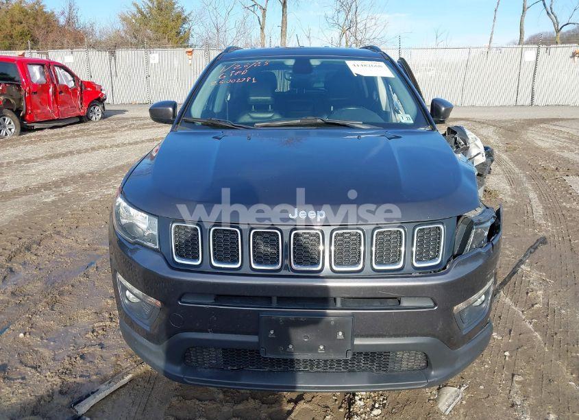 Photo 12 of 2018 Jeep Compass LATITUDE 4X4 (VIN 3C4NJDBB0JT316396)