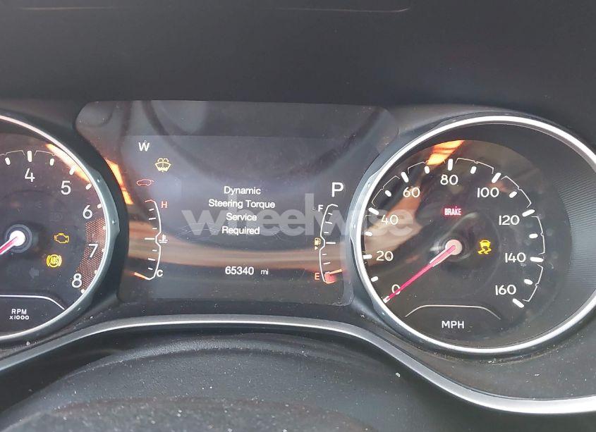 Photo 7 of 2018 Jeep Compass LATITUDE 4X4 (VIN 3C4NJDBB0JT316396)