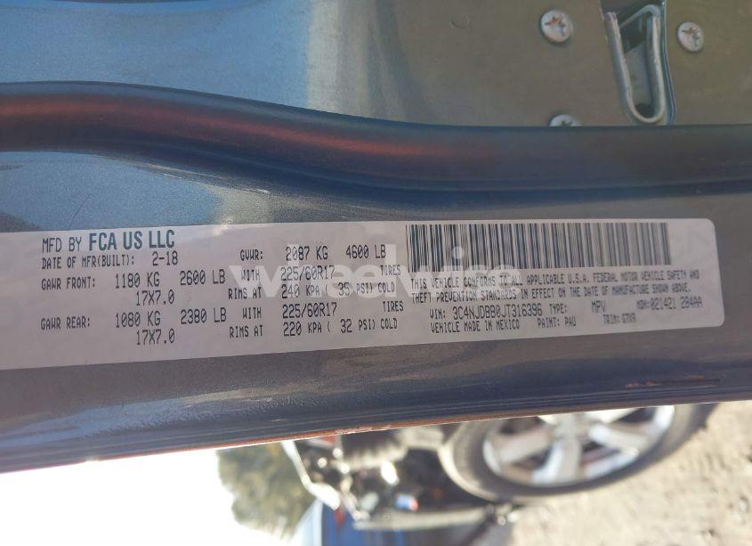 Photo 9 of 2018 Jeep Compass LATITUDE 4X4 (VIN 3C4NJDBB0JT316396)