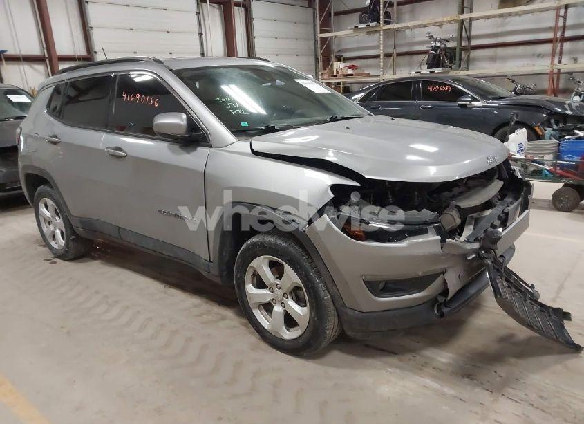 2018 Jeep Compass LATITUDE 4X4 (VIN 3C4NJDBB0JT336292) main photo