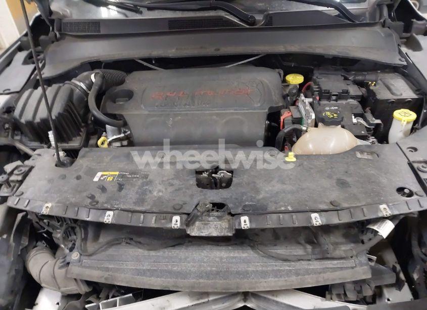 Photo 10 of 2018 Jeep Compass LATITUDE 4X4 (VIN 3C4NJDBB0JT336292)