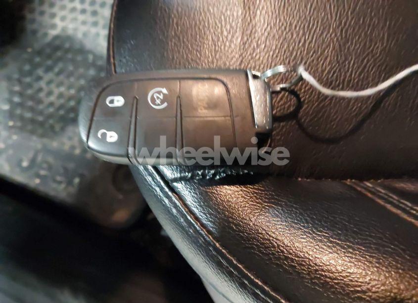 Photo 11 of 2018 Jeep Compass LATITUDE 4X4 (VIN 3C4NJDBB0JT336292)