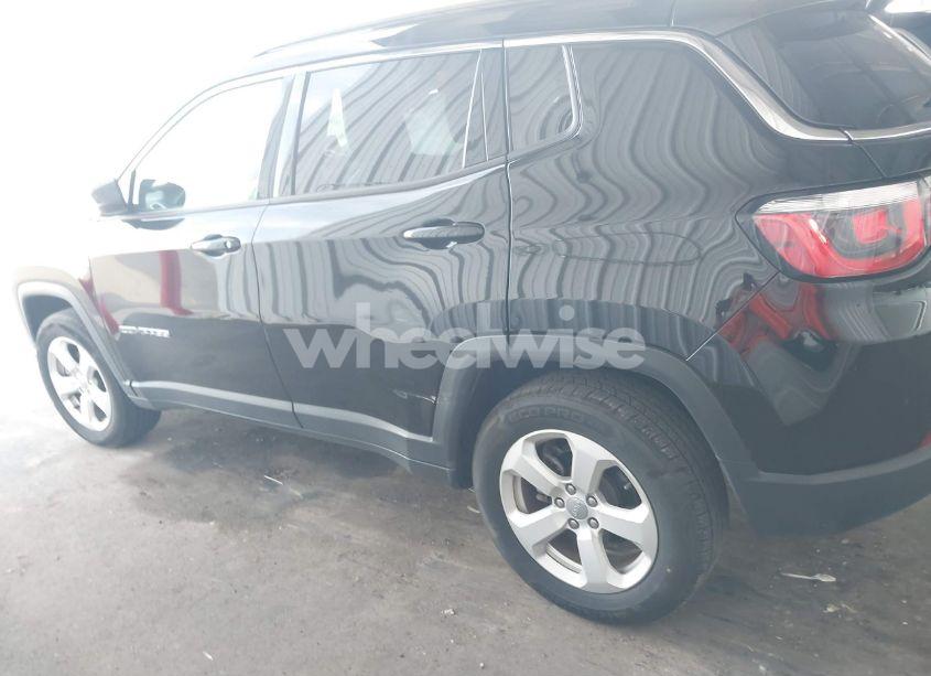 Photo 14 of 2018 Jeep Compass LATITUDE 4X4 (VIN 3C4NJDBB0JT414411)