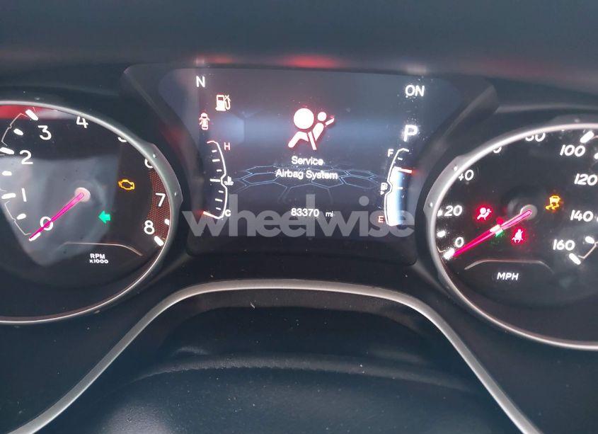 Photo 15 of 2018 Jeep Compass LATITUDE 4X4 (VIN 3C4NJDBB0JT414411)