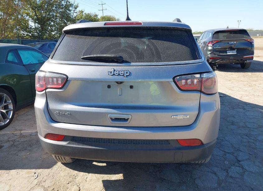Photo 17 of 2019 Jeep Compass LATITUDE 4X4 (VIN 3C4NJDBB0KT683378)