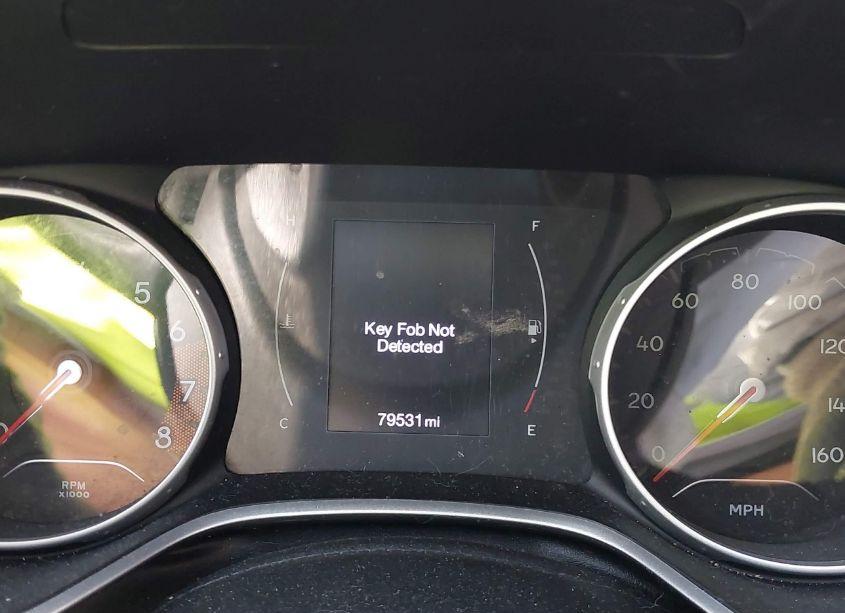 Photo 7 of 2019 Jeep Compass LATITUDE 4X4 (VIN 3C4NJDBB0KT683378)