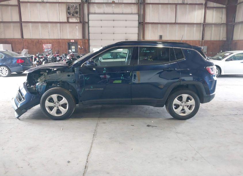 Photo 14 of 2020 Jeep Compass LATITUDE 4X4 (VIN 3C4NJDBB0LT116198)
