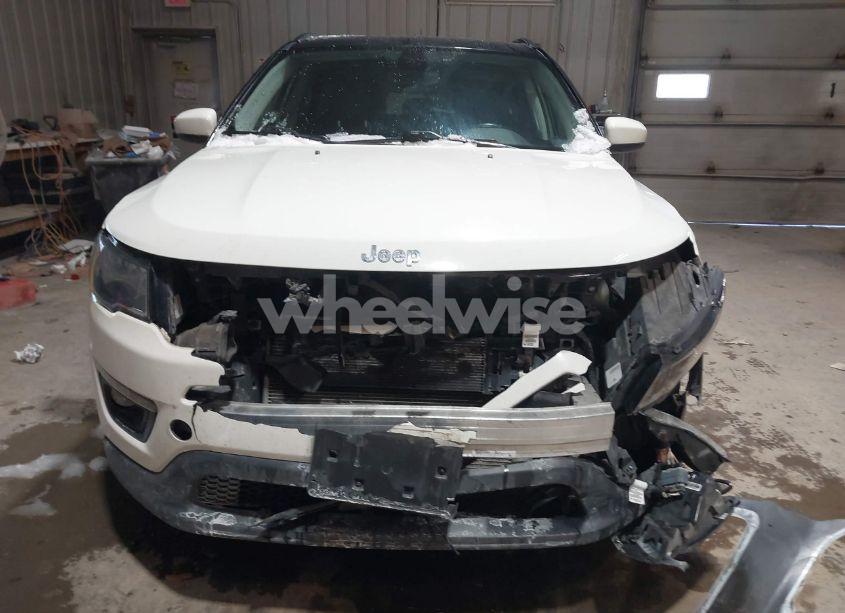 Photo 12 of 2020 Jeep Compass LATITUDE 4X4 (VIN 3C4NJDBB0LT175428)