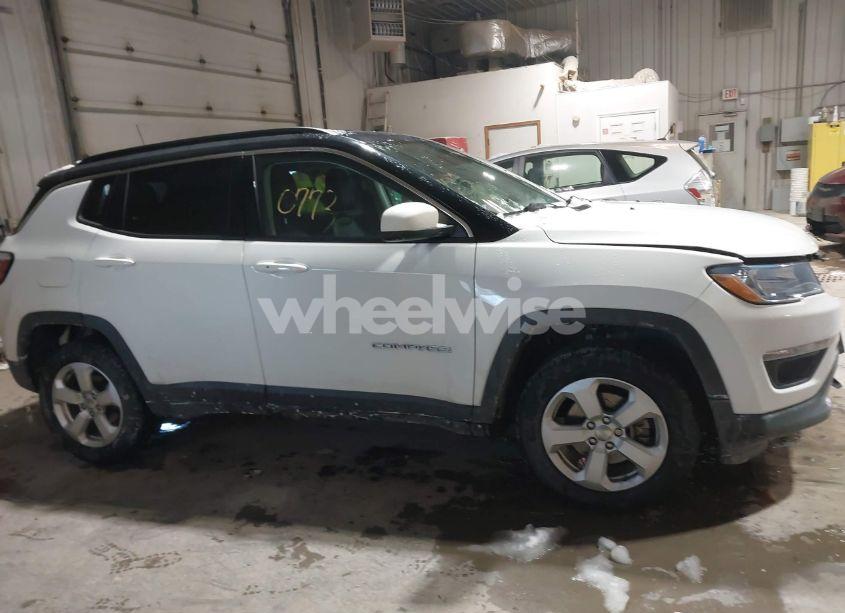 Photo 13 of 2020 Jeep Compass LATITUDE 4X4 (VIN 3C4NJDBB0LT175428)