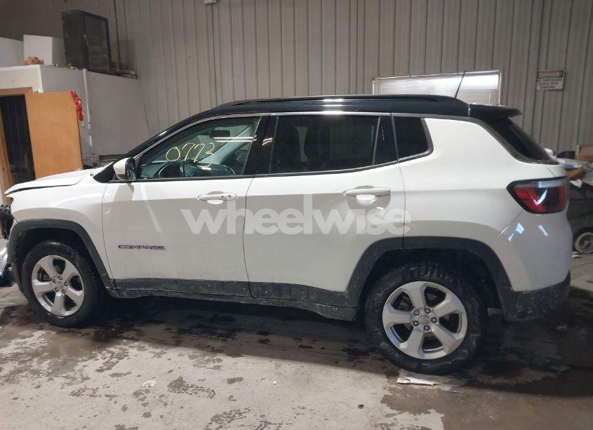 Photo 14 of 2020 Jeep Compass LATITUDE 4X4 (VIN 3C4NJDBB0LT175428)