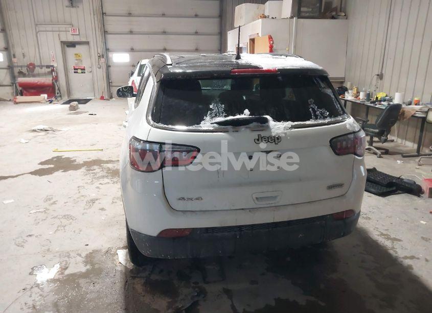 Photo 16 of 2020 Jeep Compass LATITUDE 4X4 (VIN 3C4NJDBB0LT175428)