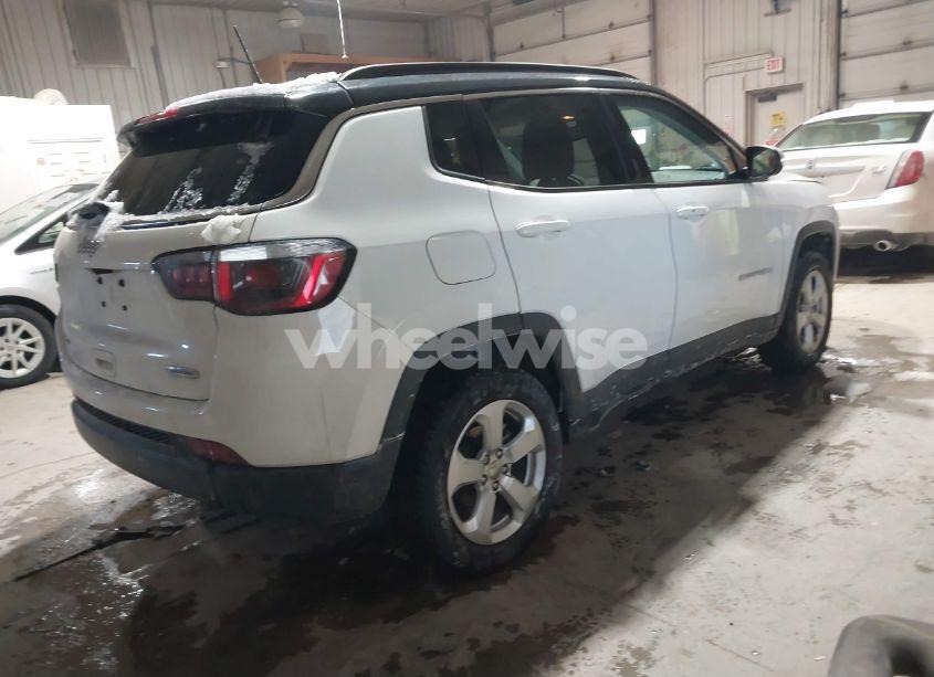 Photo 4 of 2020 Jeep Compass LATITUDE 4X4 (VIN 3C4NJDBB0LT175428)