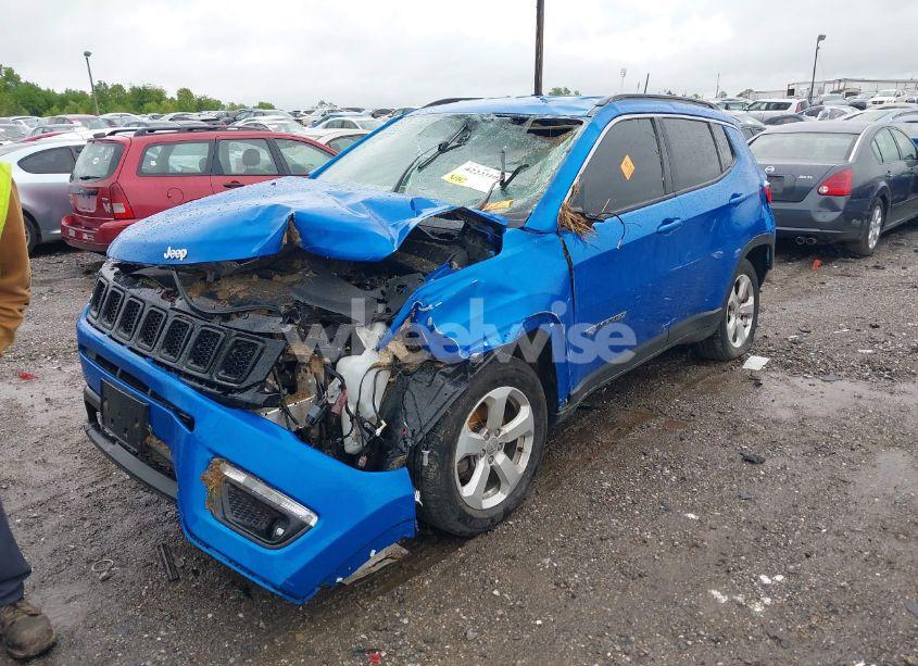 Photo 2 of 2021 Jeep Compass LATITUDE 4X4 (VIN 3C4NJDBB0MT570078)