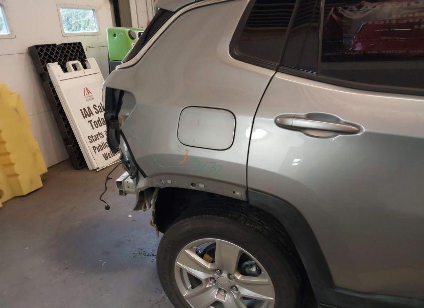 Photo 18 of 2022 Jeep Compass LATITUDE 4X4 (VIN 3C4NJDBB0NT111098)