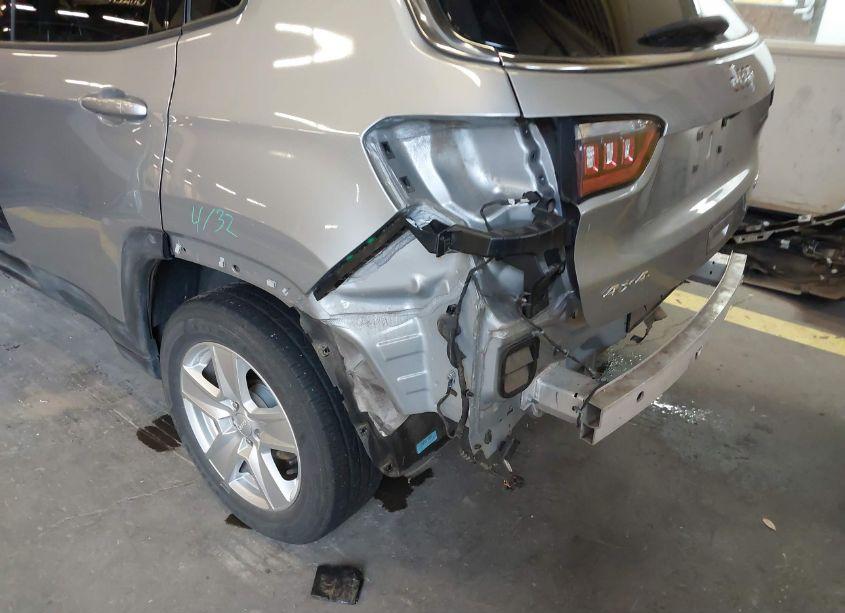 Photo 22 of 2022 Jeep Compass LATITUDE 4X4 (VIN 3C4NJDBB0NT111098)