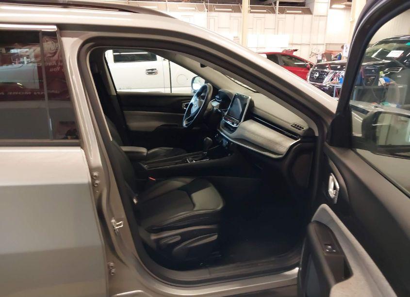 Photo 5 of 2022 Jeep Compass LATITUDE 4X4 (VIN 3C4NJDBB0NT111098)