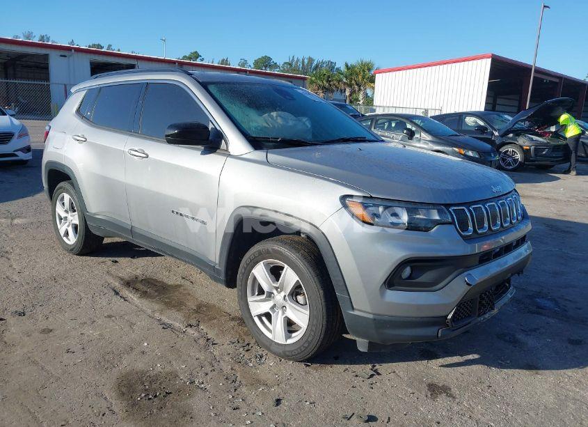 2022 Jeep Compass LATITUDE 4X4 (VIN 3C4NJDBB0NT231757) main photo