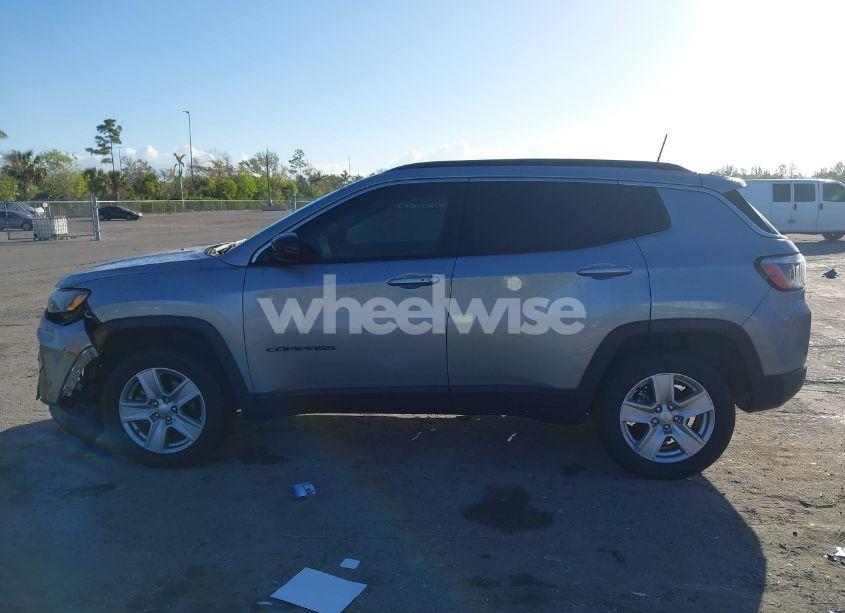 Photo 15 of 2022 Jeep Compass LATITUDE 4X4 (VIN 3C4NJDBB0NT231757)