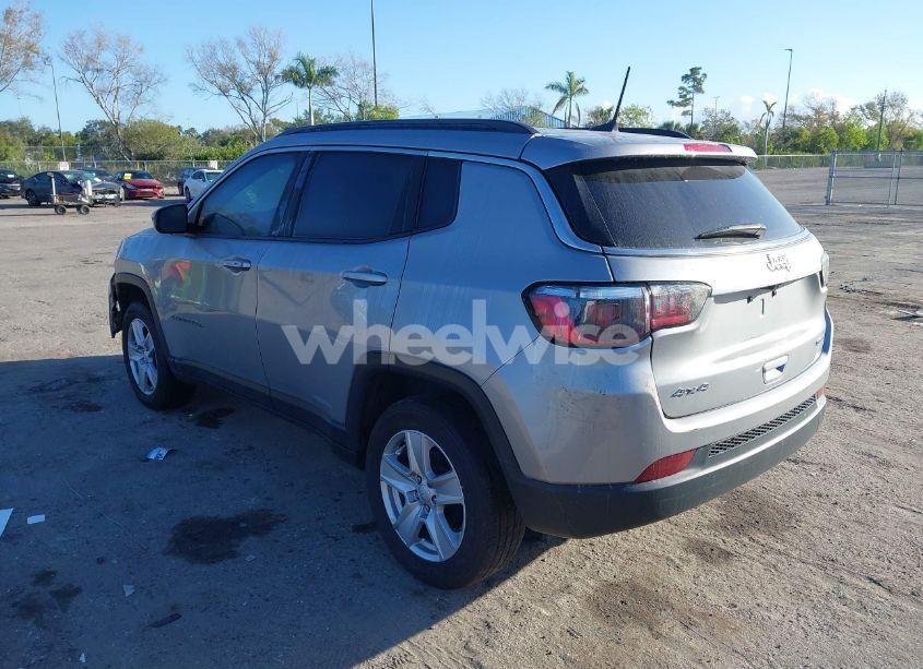 Photo 3 of 2022 Jeep Compass LATITUDE 4X4 (VIN 3C4NJDBB0NT231757)