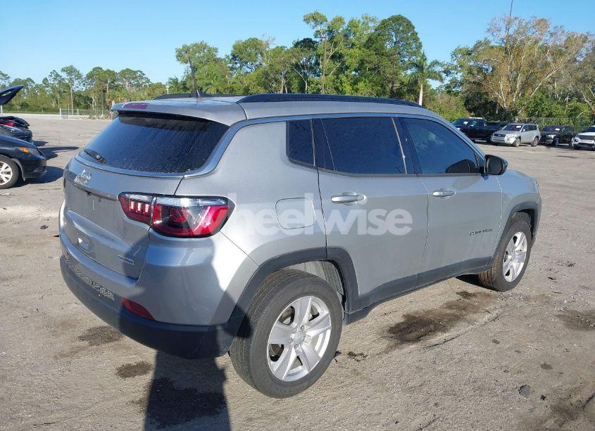 Photo 4 of 2022 Jeep Compass LATITUDE 4X4 (VIN 3C4NJDBB0NT231757)