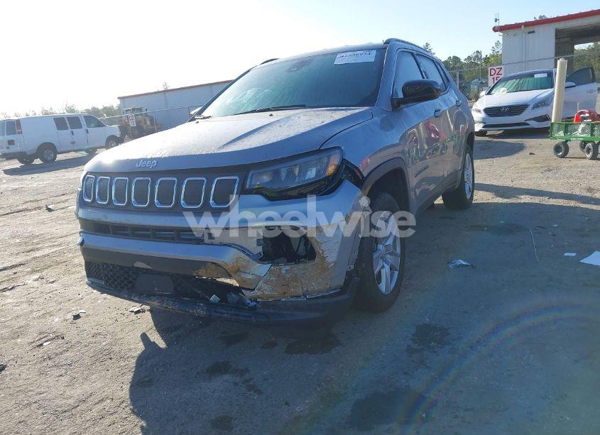 Photo 6 of 2022 Jeep Compass LATITUDE 4X4 (VIN 3C4NJDBB0NT231757)